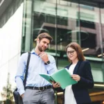 Step by step roadmap showing how to plan, launch, run, and scale a SaaS business from idea validation to growth